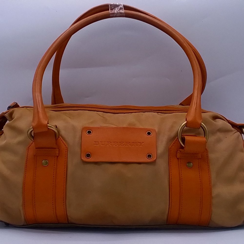 Burberry purse.